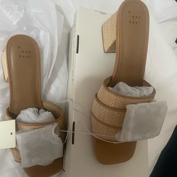 A New Day Women's Tan and Cream Mules - Picture 2 of 13